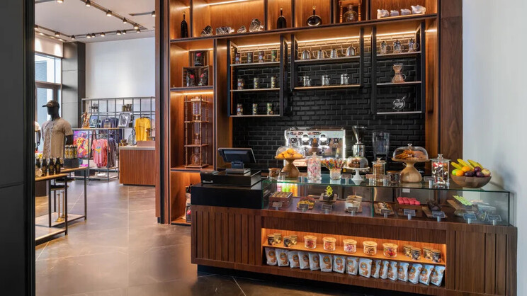 The WB Abu Dhabi, Curio Collection by Hilton